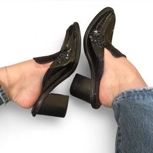 Black Patent Leather Women's Loafers Dolce Vita size 8 Work Wear Timeless